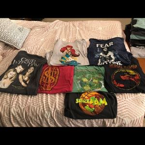 Small lot of graphic t shirts